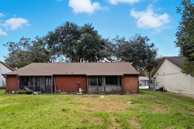 Building Photo - 843 Georgia Ave