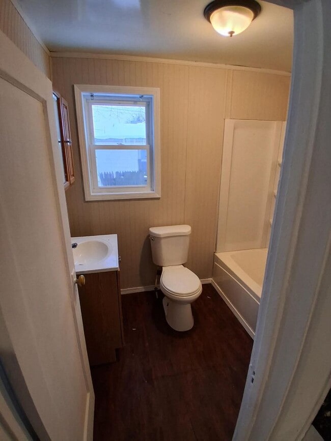 Building Photo - 8 Pulaski St