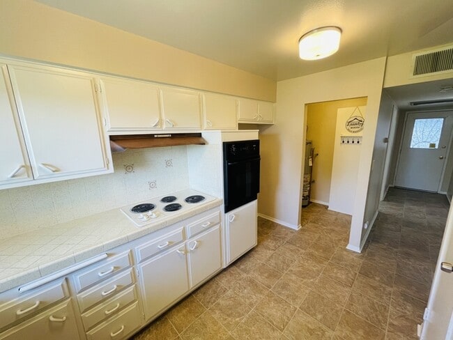 Building Photo - 27127 Sun City Blvd