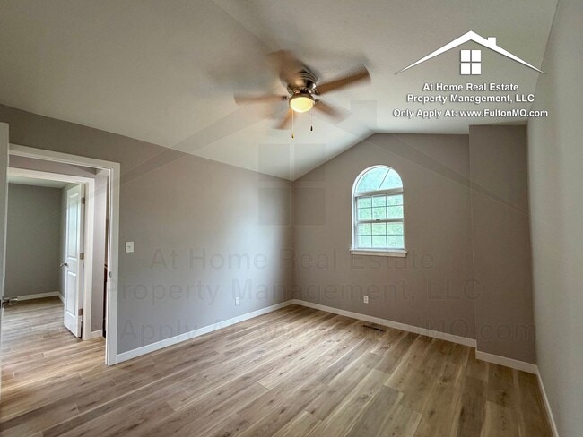 Building Photo - 2717 Mayflower Dr