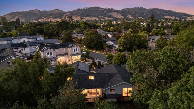 Building Photo - 88 Calistoga Rd