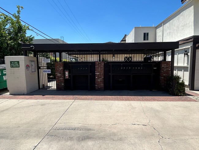 Building Photo - 1130 Arcadia Ave