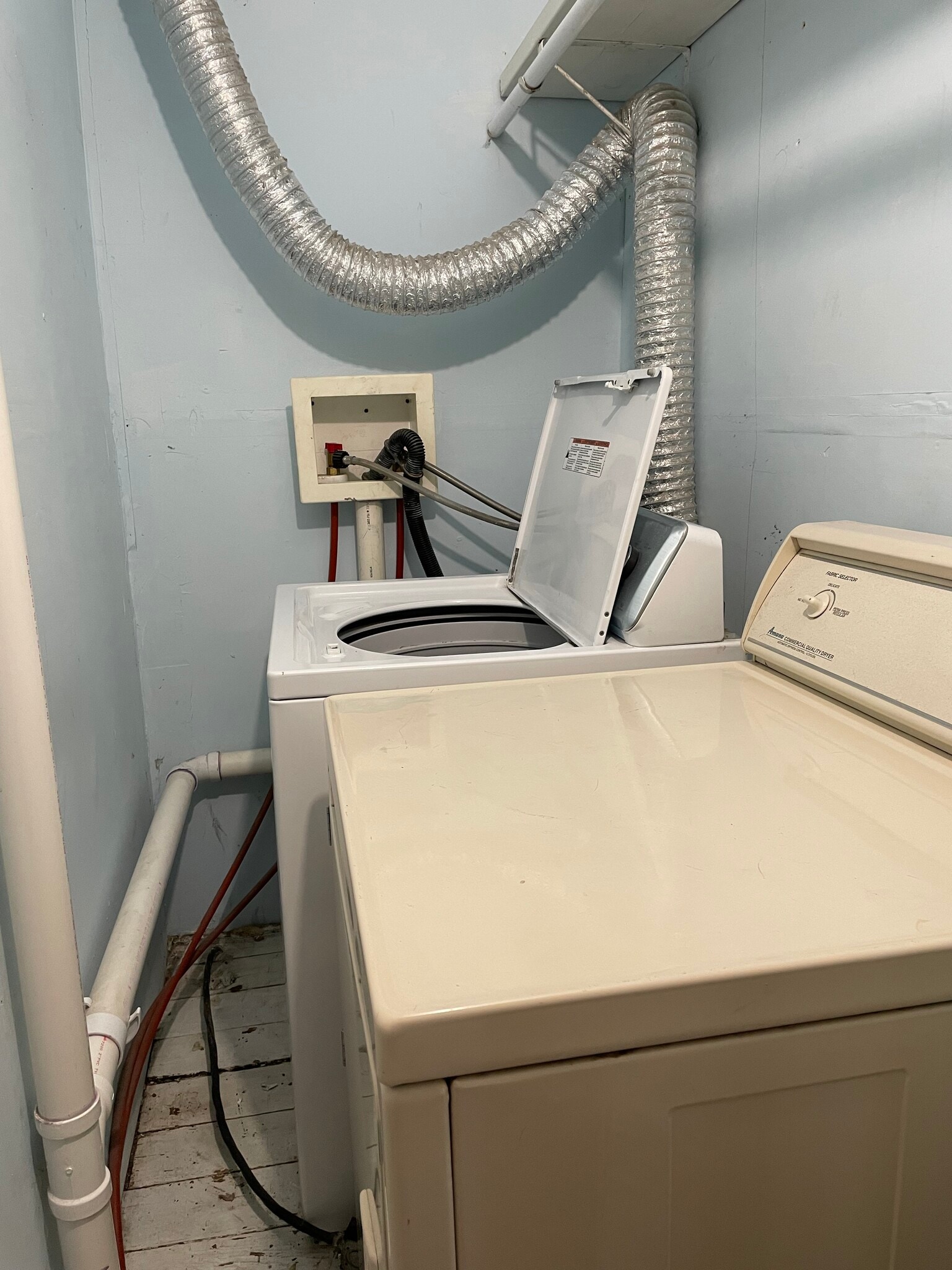 Laundry - 416 N Broad St