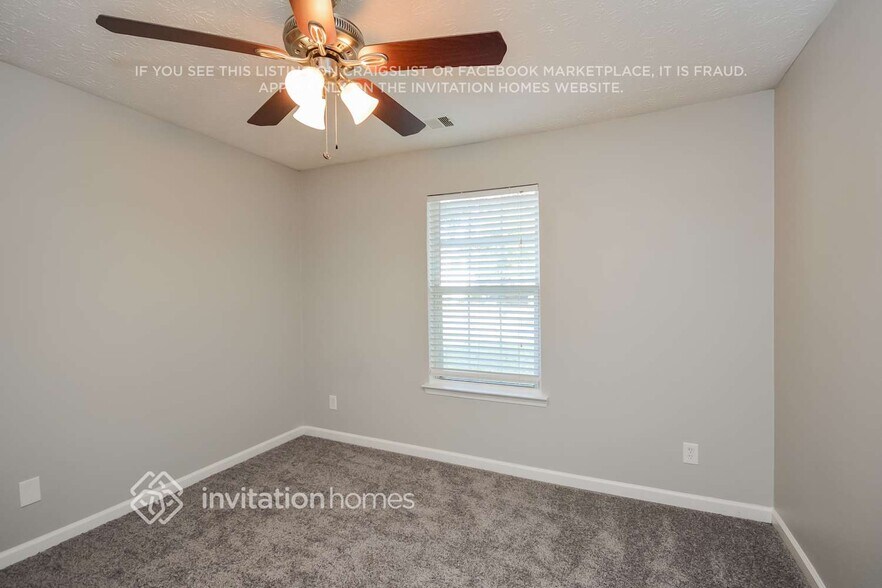 Building Photo - 423 Crested View Dr