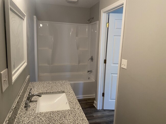 Building Photo - 509 Reid Ave