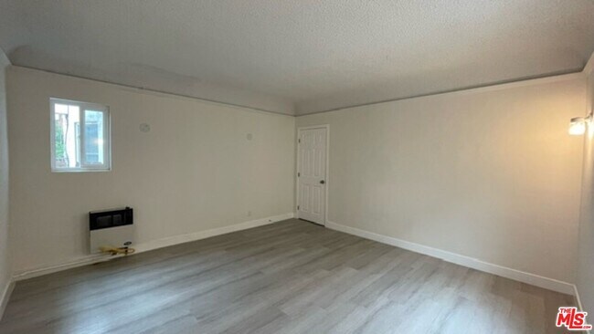 Building Photo - 836 S Catalina St