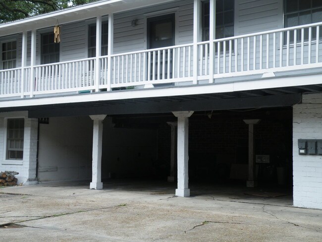 Building Photo - 1809 Willow Branch Terrace