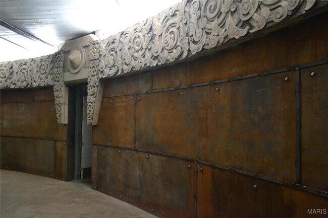 Building Photo - 701 N 15th St