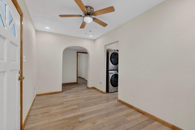 Building Photo - 515 Marble Ave