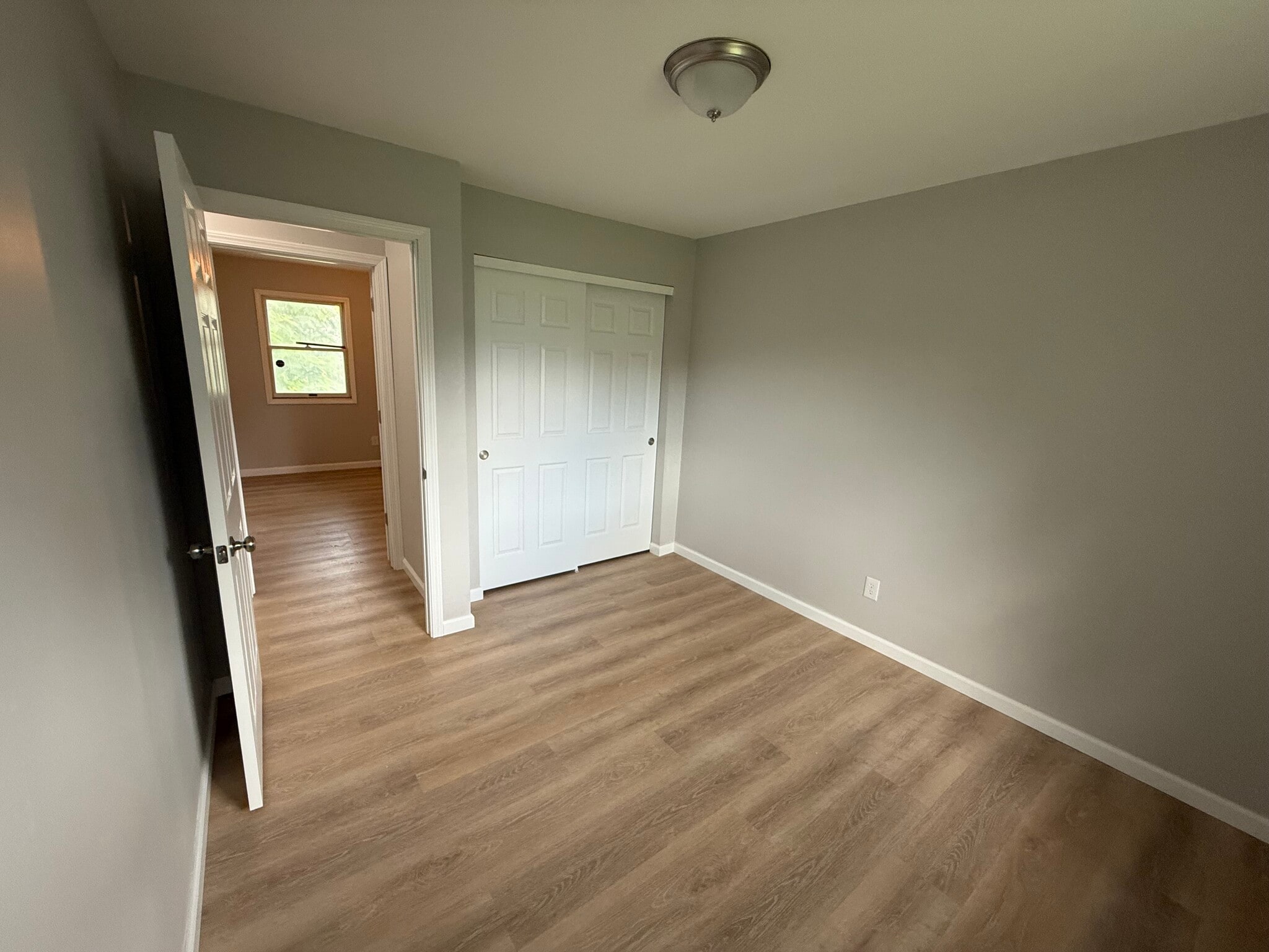 Building Photo - 663 Gibbard Ave