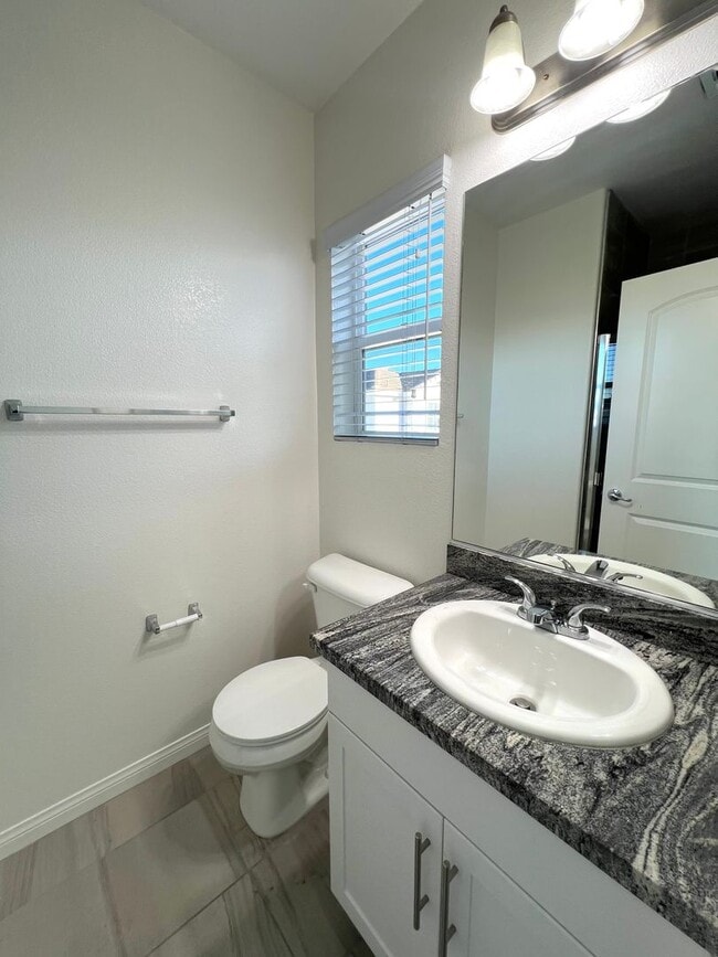 Building Photo - 4 Bedroom townhome available now in Cypress