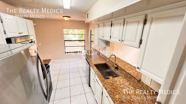 Building Photo - 10207 Comfort Cir