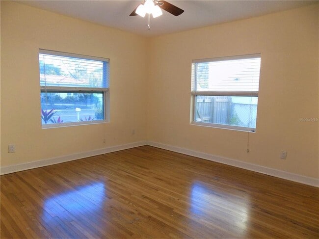 Building Photo - 3130 W Euclid Ave