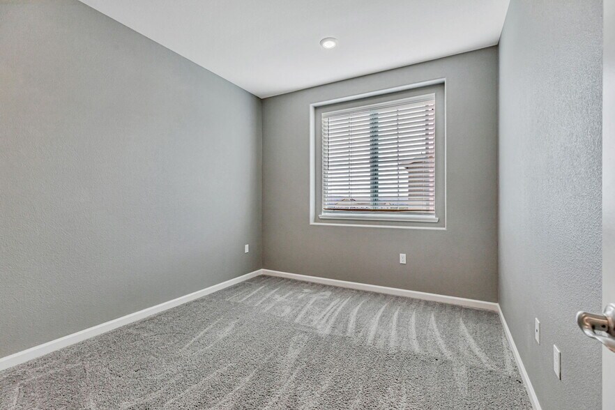 Building Photo - 6436 Laguna Seca Ln