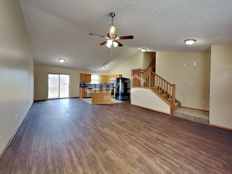 Building Photo - 2661 Spring Grove Ave