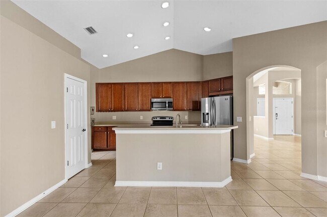 Building Photo - 13655 Artesa Bell Dr