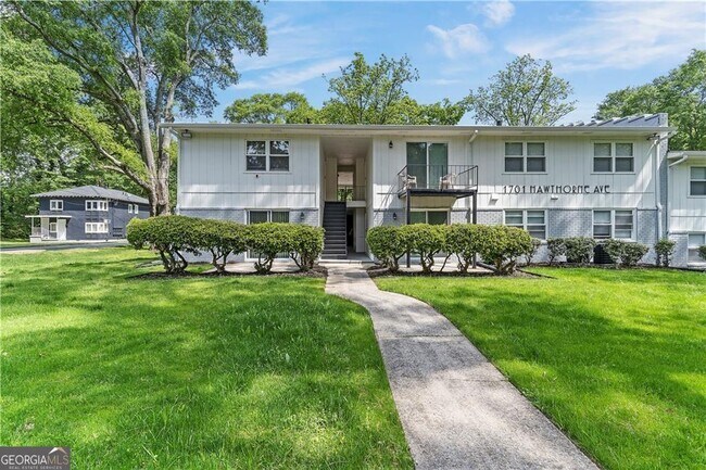 Primary Photo - 1701 Hawthorne Ave