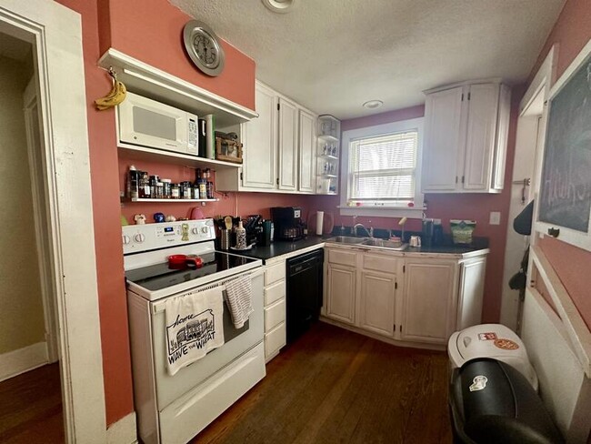 Building Photo - 936 Alabama St