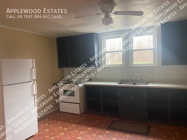 Building Photo - 540 S 284