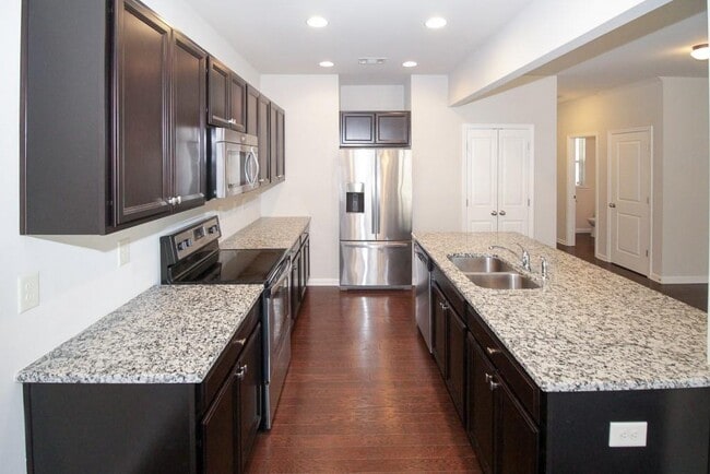 Building Photo - 1415 Brookmere Way