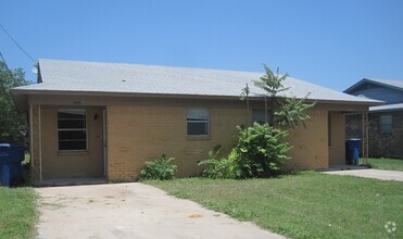 Building Photo - 305 E Avenue A
