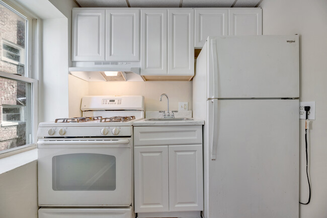 Building Photo - 4102 14th St NW