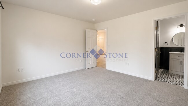 Building Photo - Beautiful 3-Bedroom Home with Open Floor Plan & Backyard Retreat!