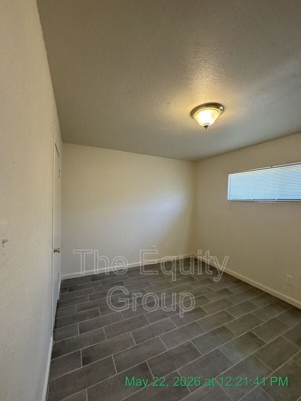 Building Photo - 513 E Myrtle Ave