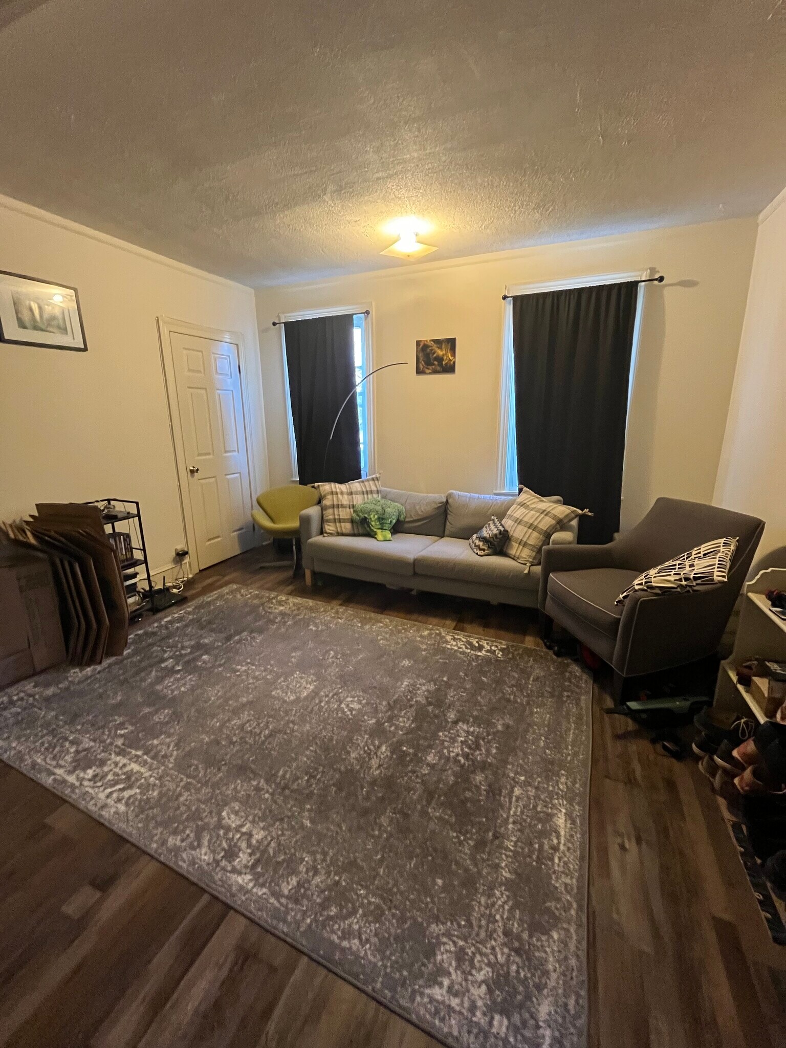 Building Photo - 411 7th St