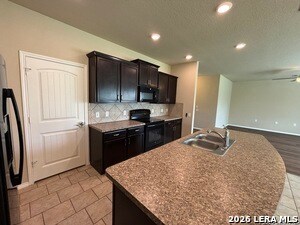 Building Photo - 7118 Hibiscus Falls