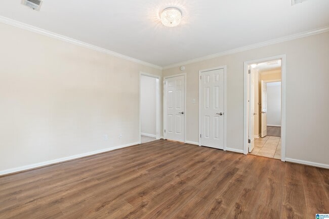 Building Photo - 5249 Meadow Garden Ln