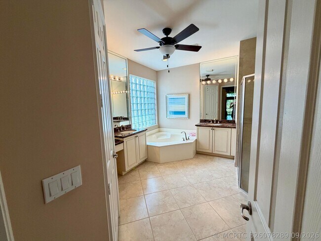 Building Photo - 9063 Meridian View Isle