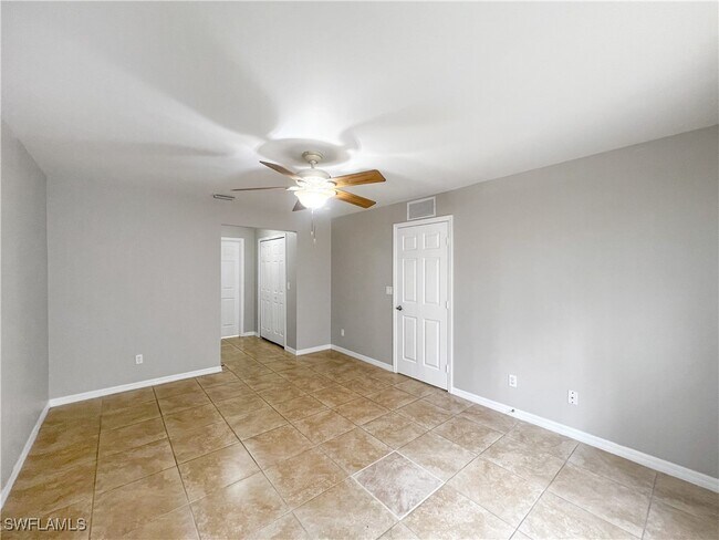 Building Photo - 731 Da Vinci Ave S