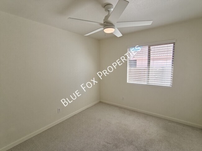 Building Photo - 600 E River Walk Dr