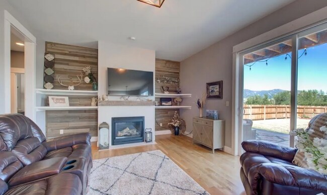 Building Photo - Charming 5-Bedroom Family Home