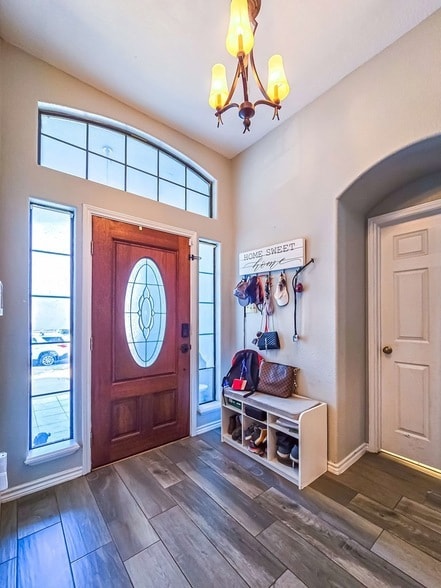 Building Photo - 2673 Crown View Drive