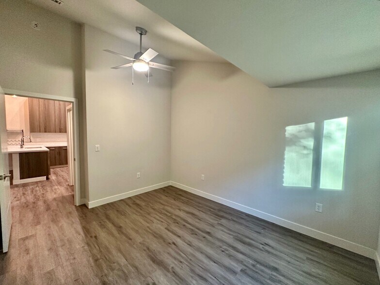 Building Photo - 2309 K St