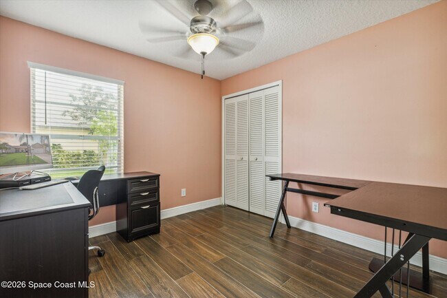 Building Photo - 2532 Kingsmill Ave