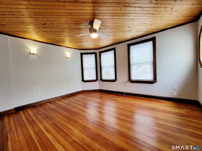 Building Photo - 475 Prospect St
