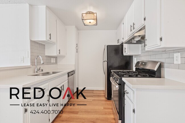 Building Photo - 11817 Victory Blvd