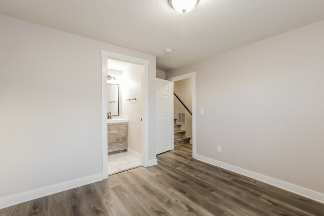 Building Photo - 6089 Van Gogh Cir