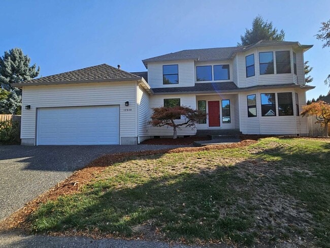 Primary Photo - Spaceous newly remodeled 5 bedroom 3 bath ...