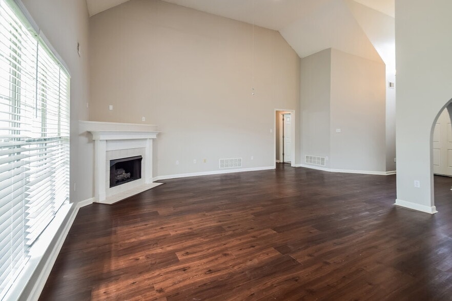 Building Photo - 5678 Kuykendall Dr
