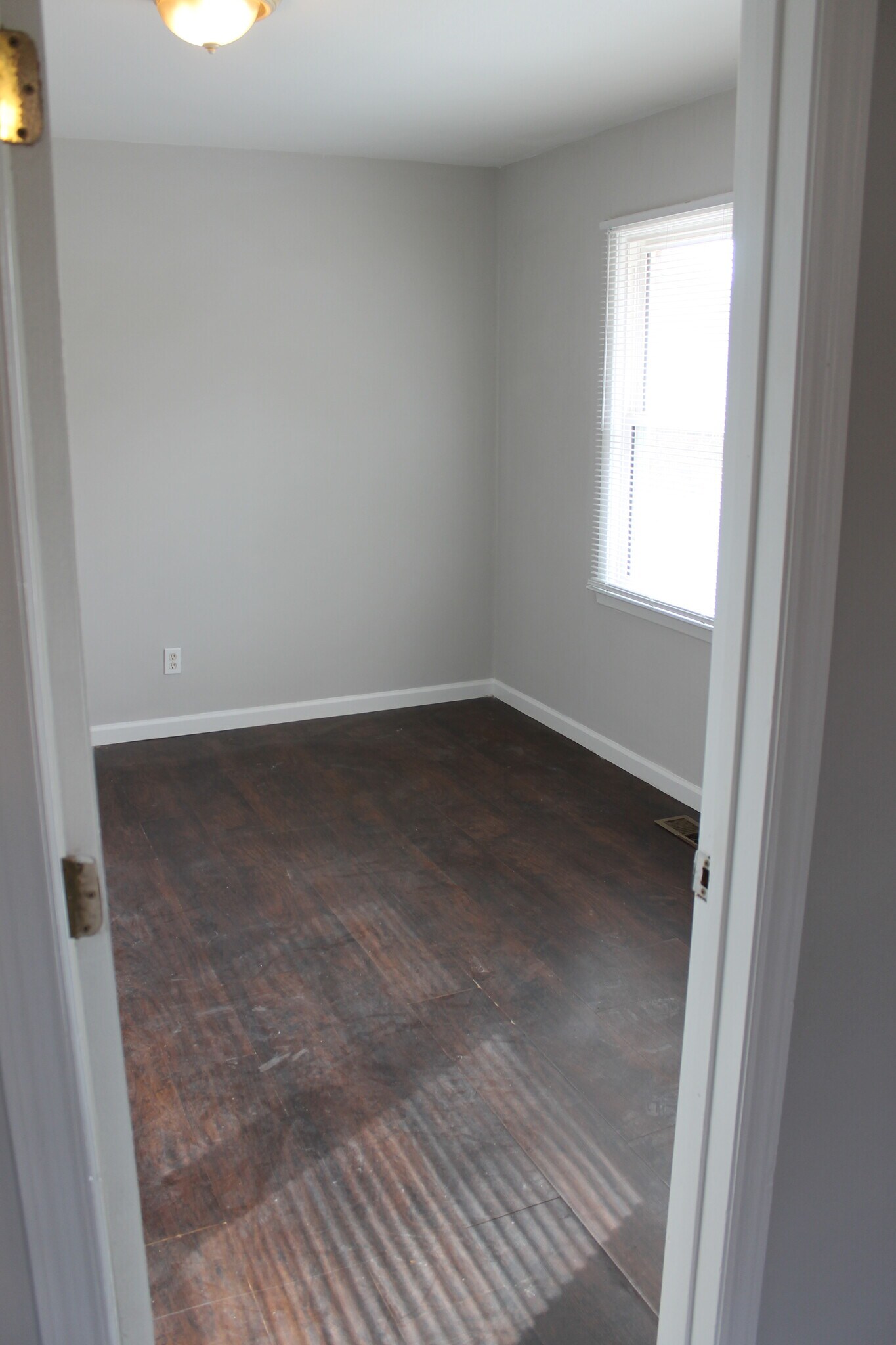 Building Photo - 756 Sunset Blvd SW