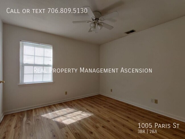 Building Photo - 1005 Paris St