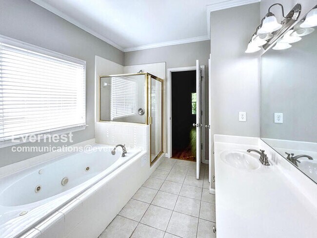 Building Photo - 1189 Parkview Ln NW