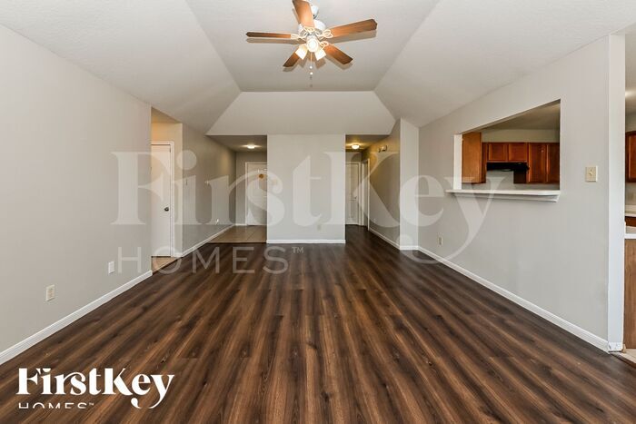 Building Photo - 8222 Sanford St