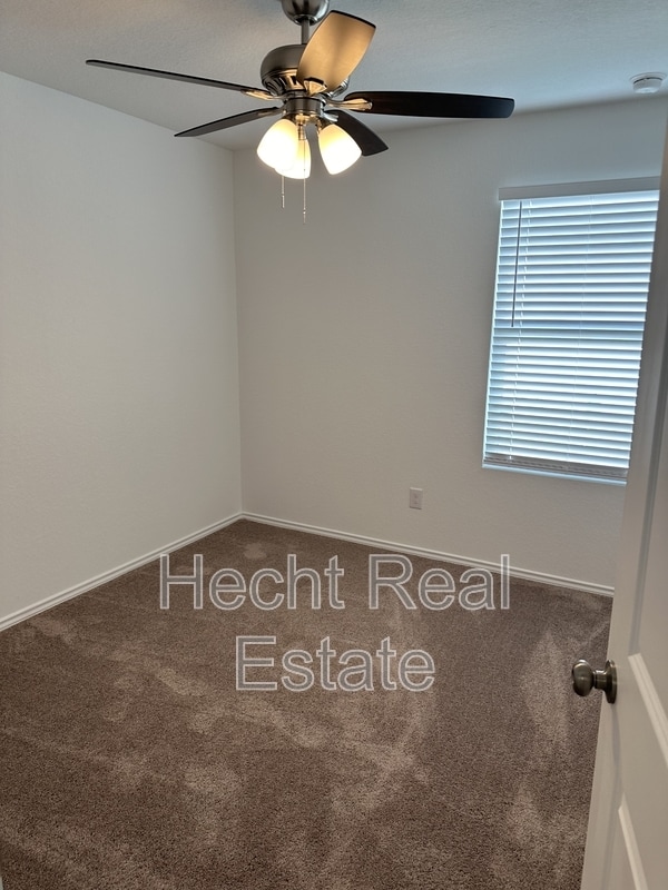 Building Photo - 240 Ottowa Way