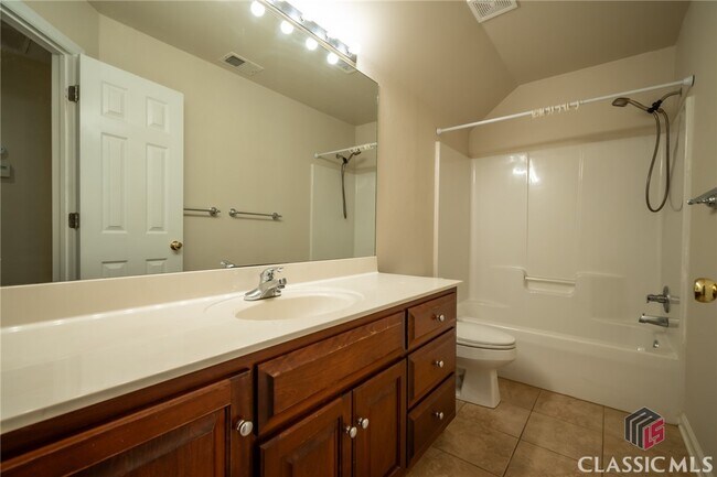 Building Photo - 1030 Laurel Springs Ct