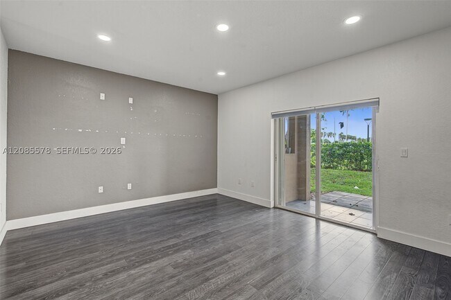 Building Photo - 5779 NW 116th Ave